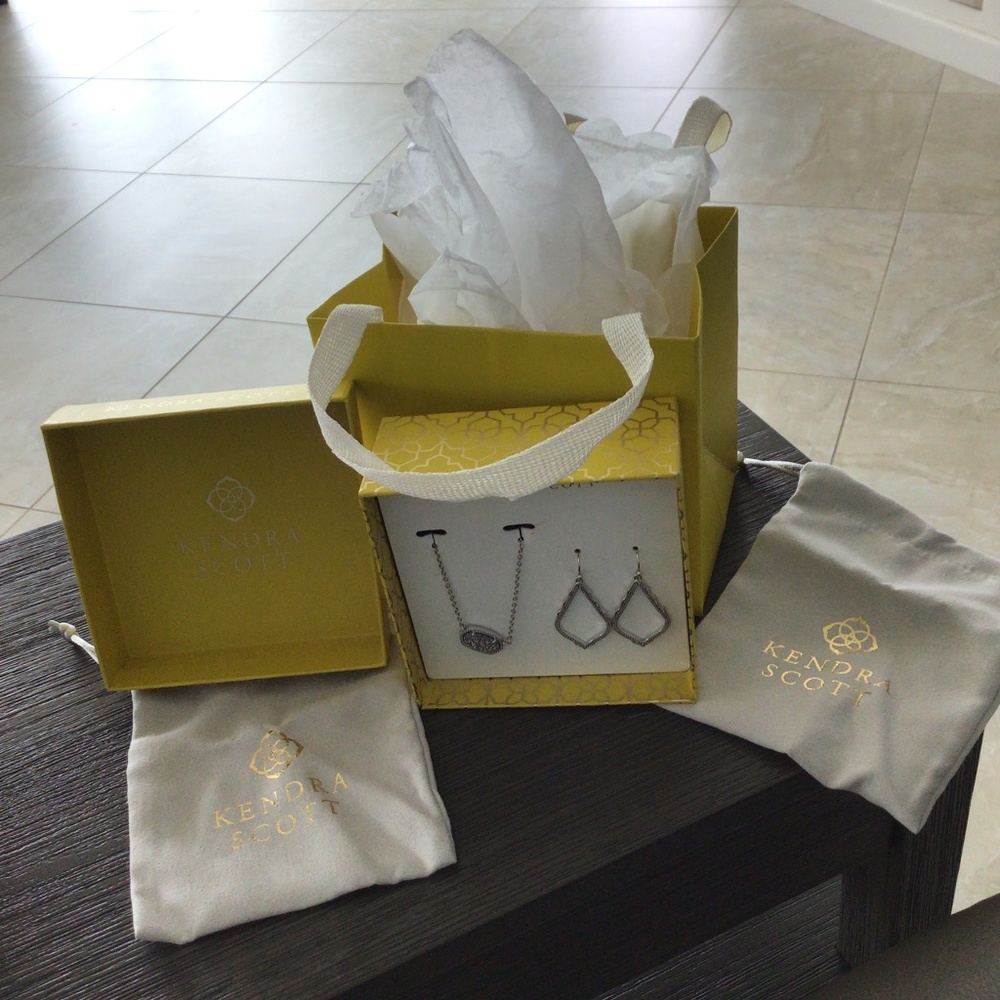 Kendra Scott Sophia set